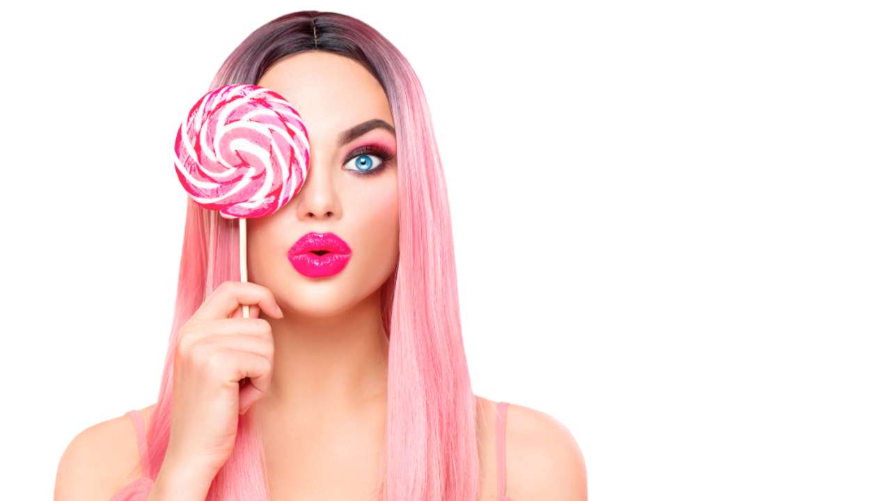 ragazza con lecca lecca