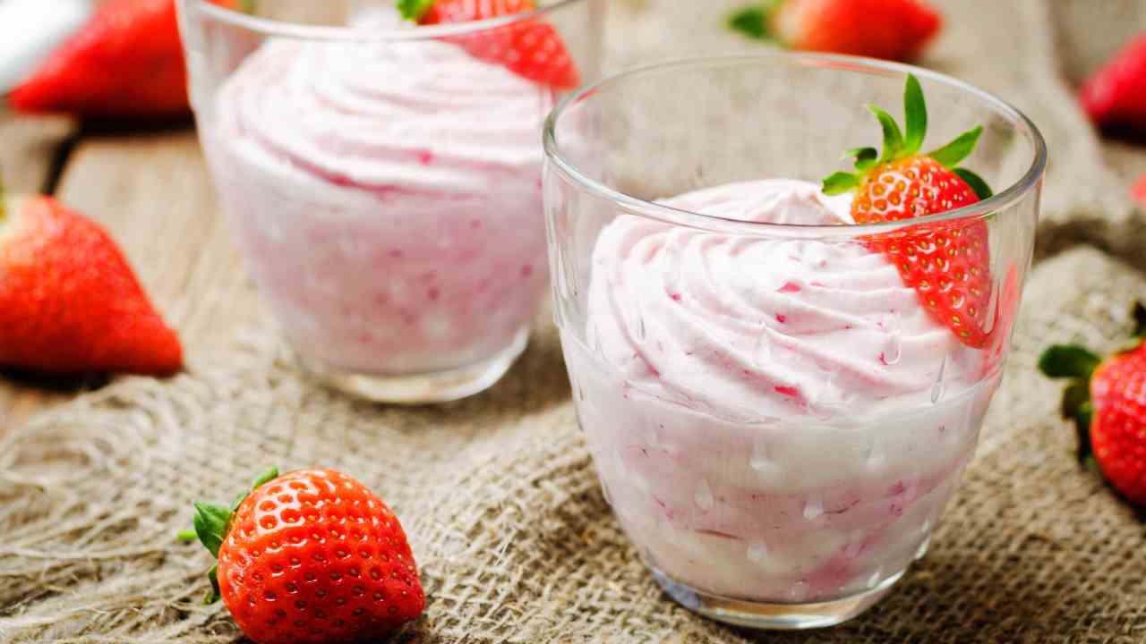 mousse di fragole