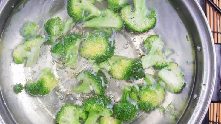 eliminare odore broccoli 