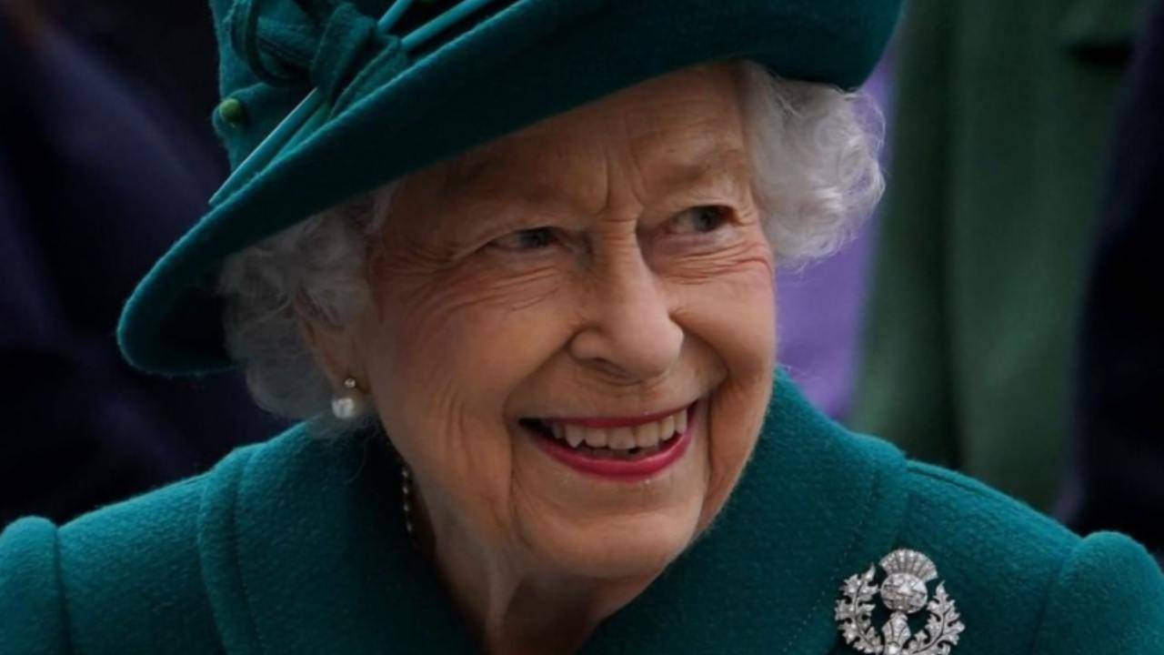 La dieta della Regina Elisabetta: ecco come fa ad essere così longeva