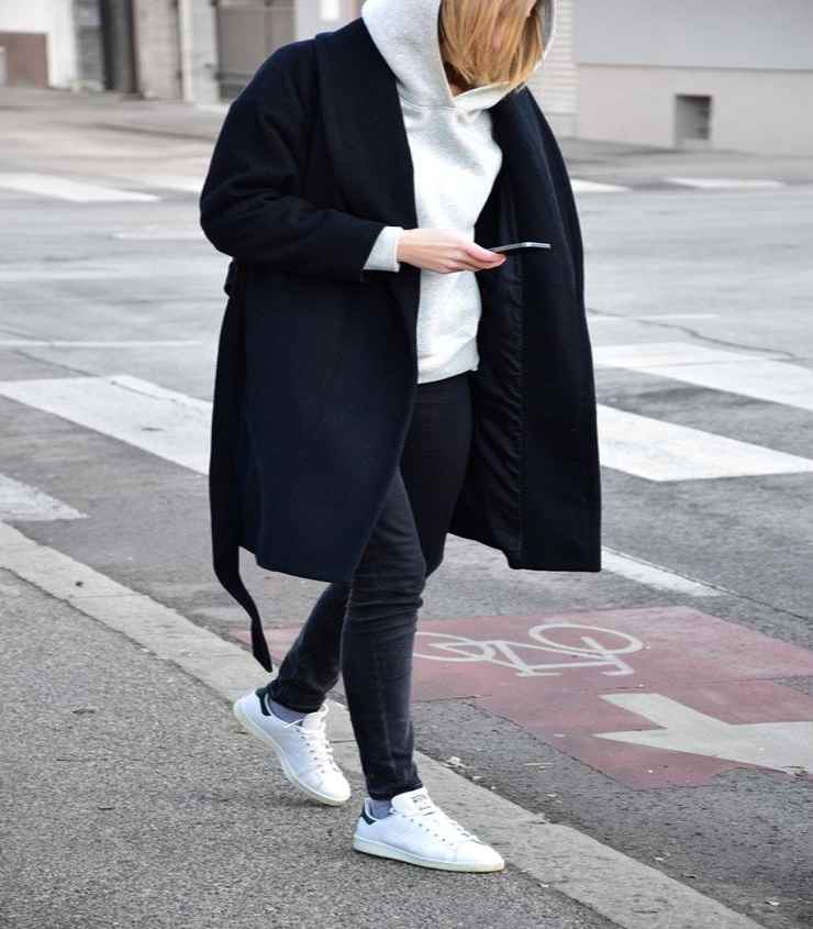 5 outfit con la felpa semplici da creare per essere super alla moda!
