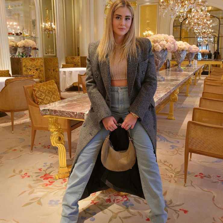 Valentina Ferragni con jeans chiari