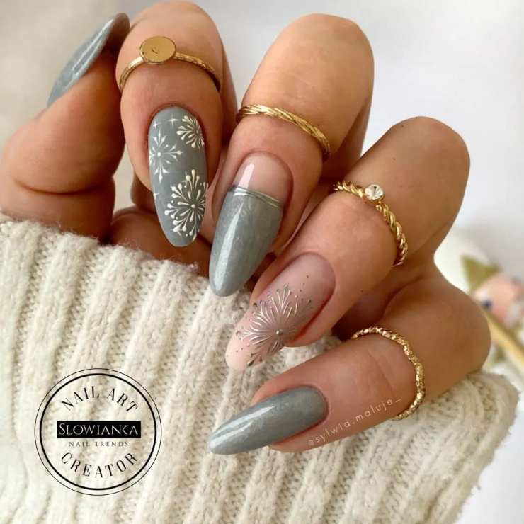 nail art silver