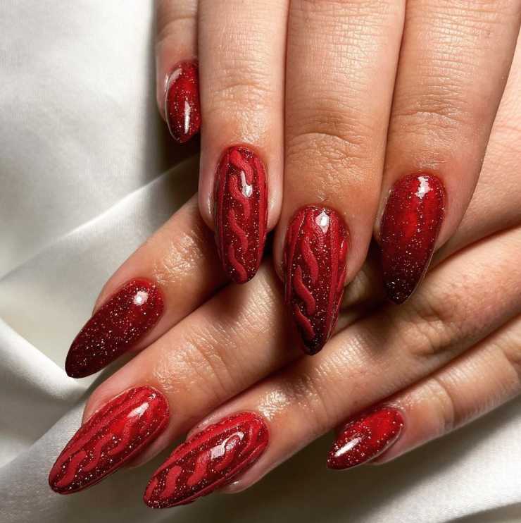 Ongles d'hiver effet pull-over rouge 