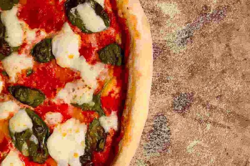 Pizza pronta in 5 minuti: il segreto per tutte le volte che siamo di fretta