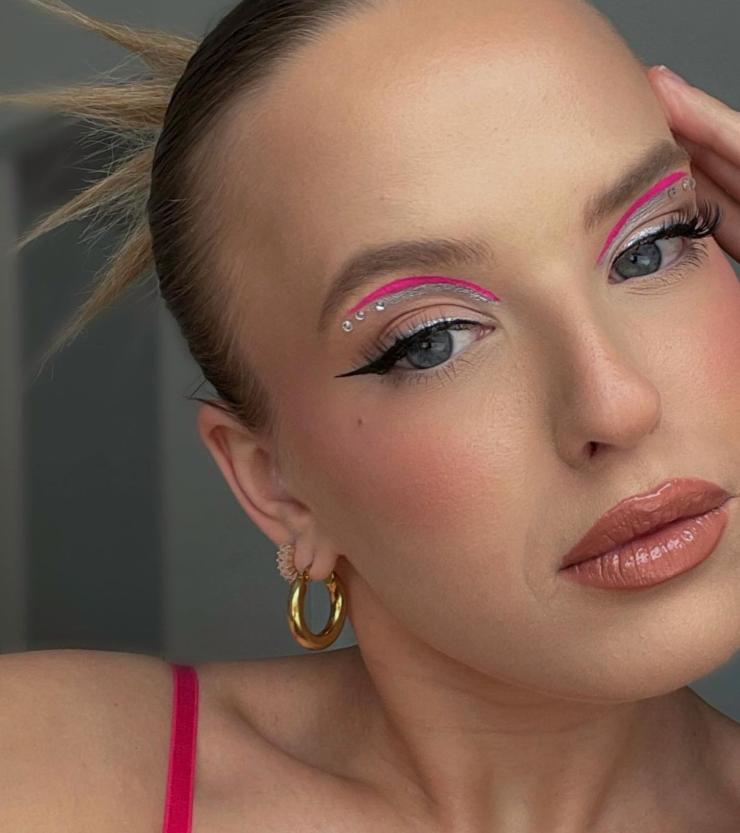 eyeliner rosa grafico