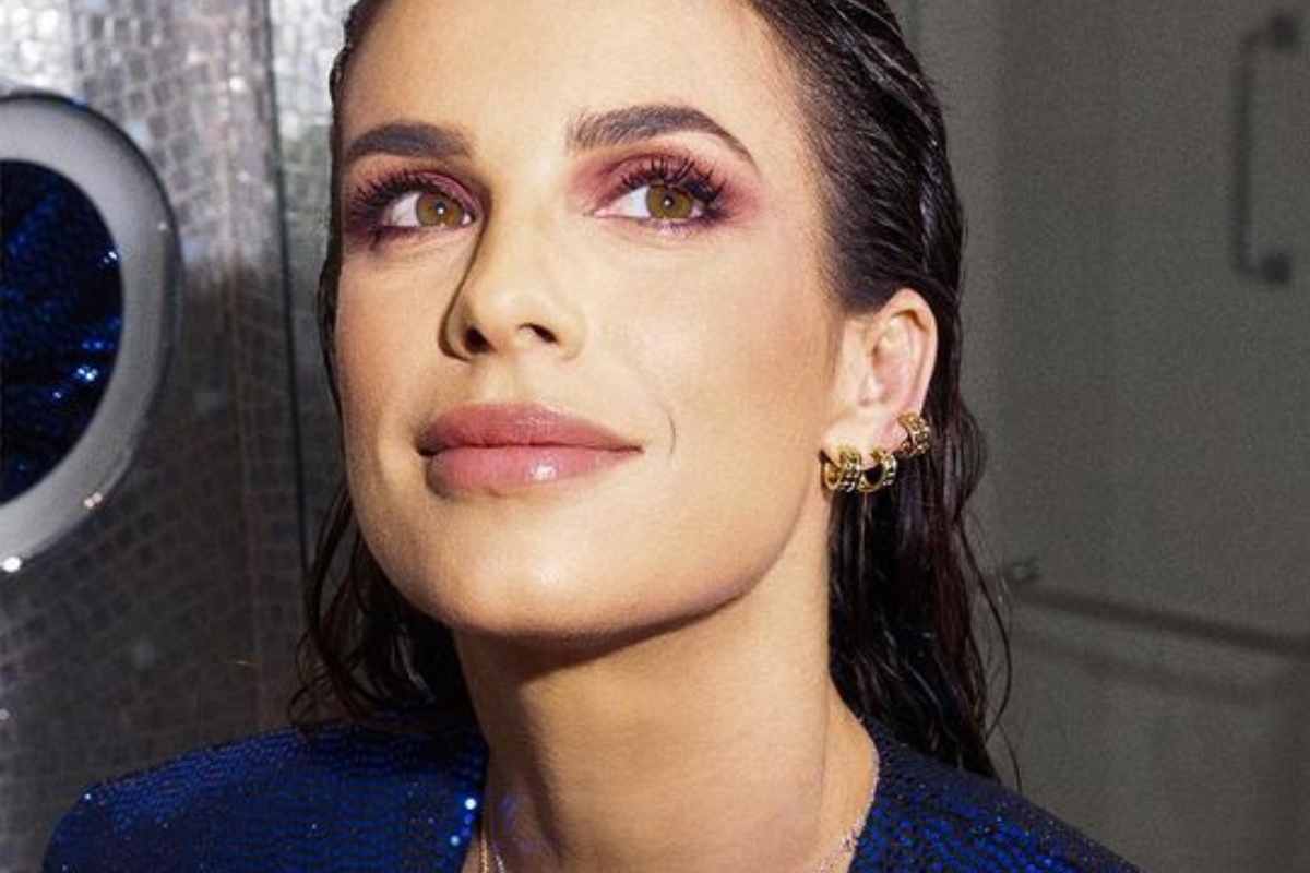 Elisabetta Canalis sorridente