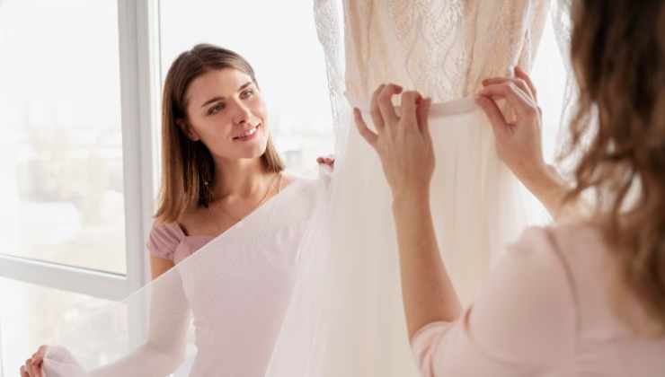 come scegliere l'abito da sposa estivo