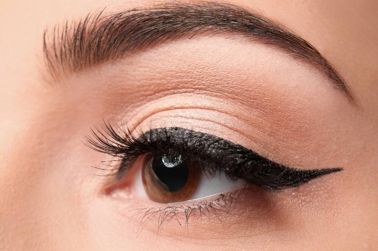 Occhio con eyeliner nero