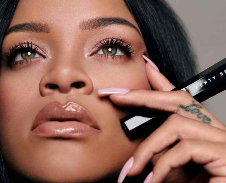 Come si chiama il brand di make up di Rihanna