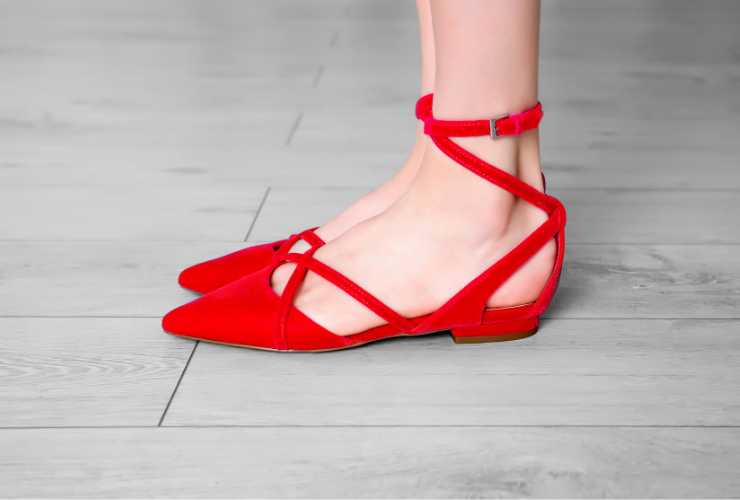 ballerine rosse con cinturino alla caviglia