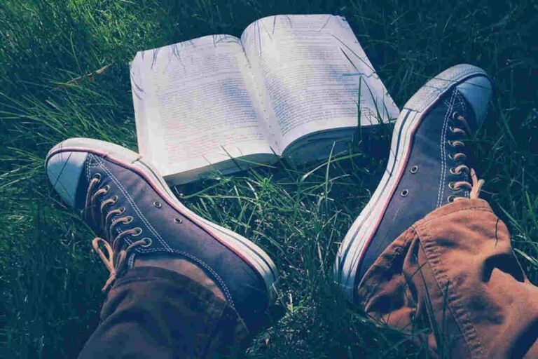 Libri cult da regalare a un adolescente: i libri per ragazzi dai 12 ai