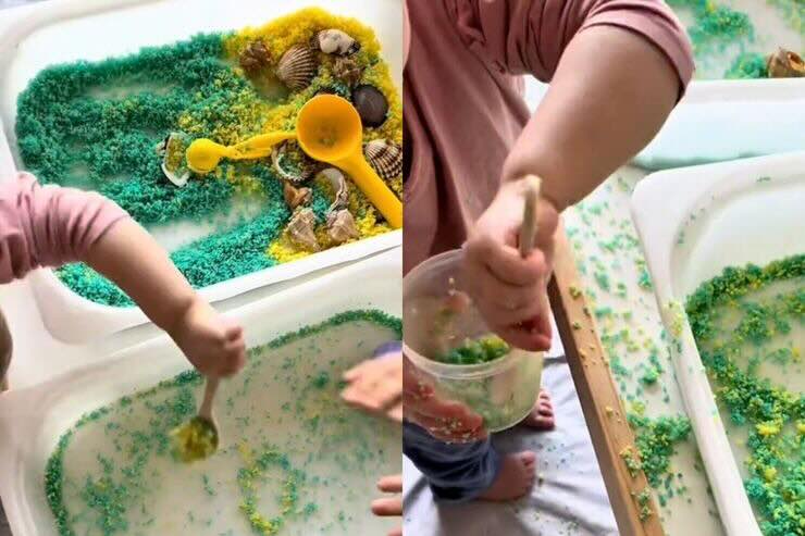 bambino che gioca con sabbia 