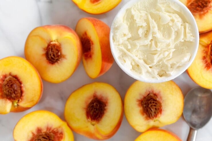 Pesche aperte e gelato