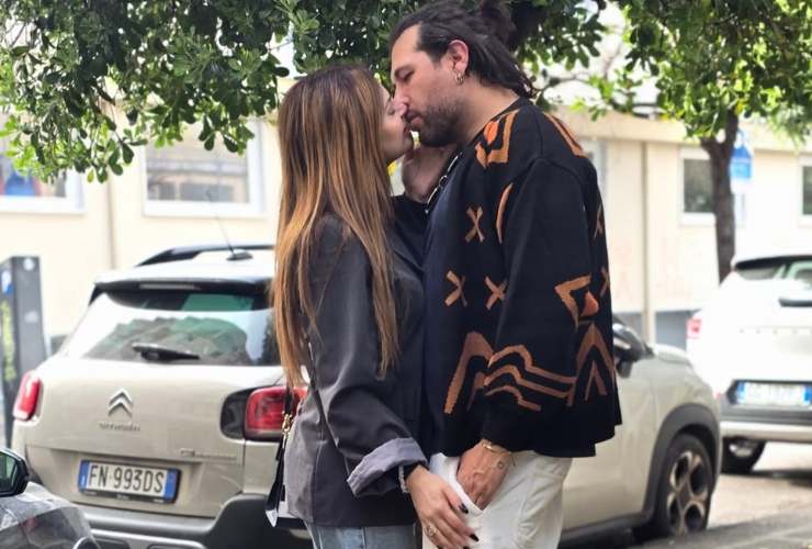 roberta di padua si bacia con alessandro vicinanza 