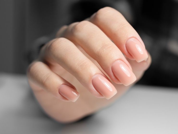 manicure smalto nude opaco