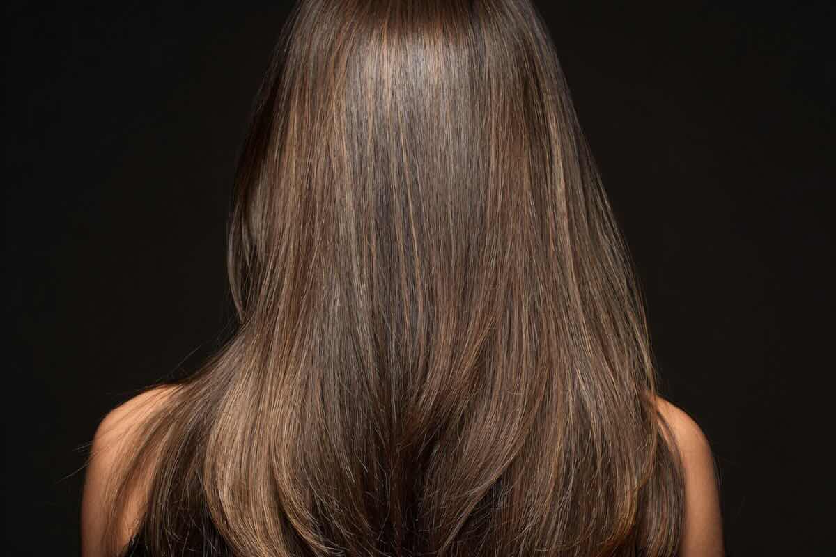 capelli lisci castani