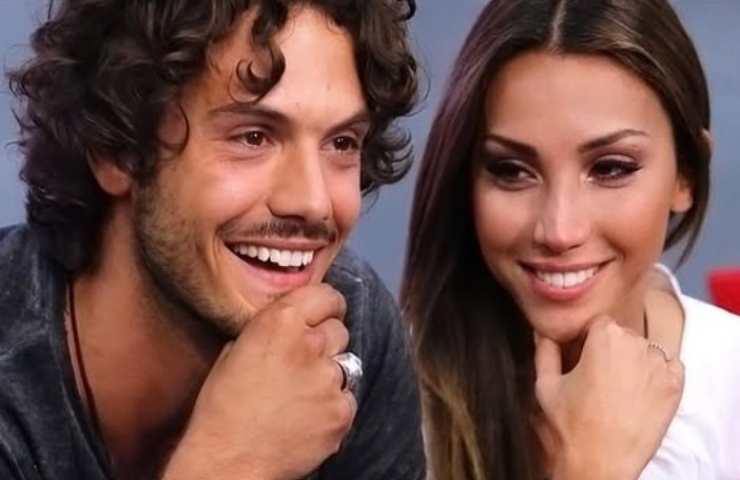 Francesca e Giovanni sorridenti insieme 