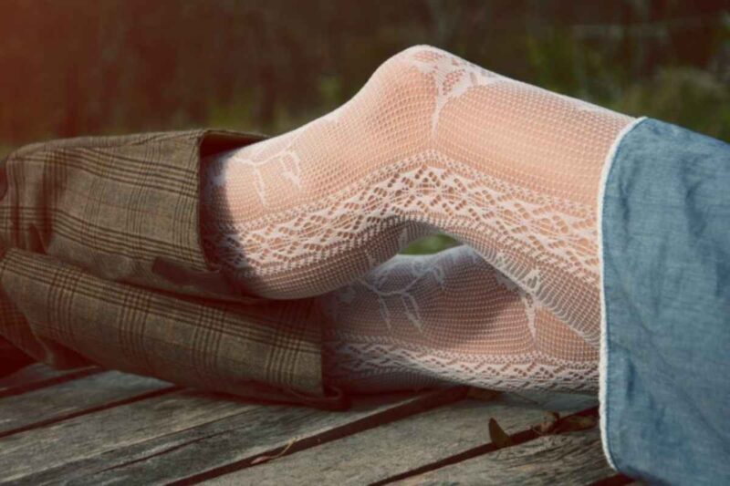 donna con le calze di pizzo