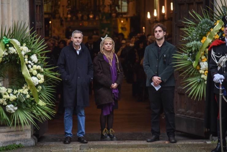 il figlio di ornella vanoni alla camera ardente 