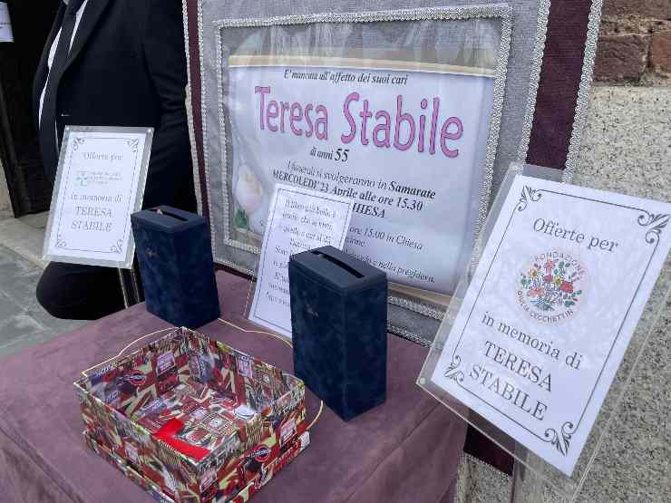 Il manifesto funebre di Teresa Stabile