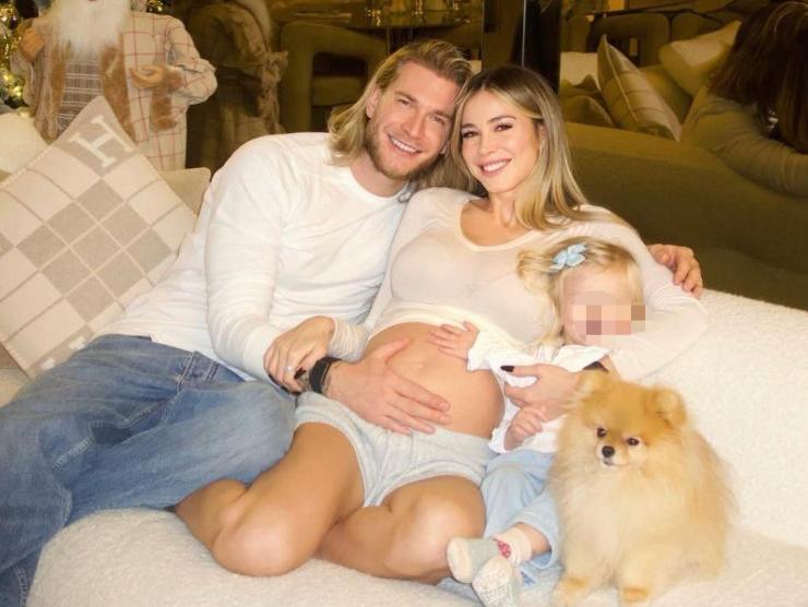 diletta leotta insieme a loris e sua figlia Arya su instagram