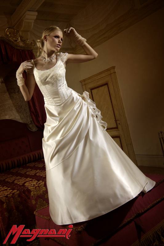 Abiti sposa: spulciamo la collezione Magnani